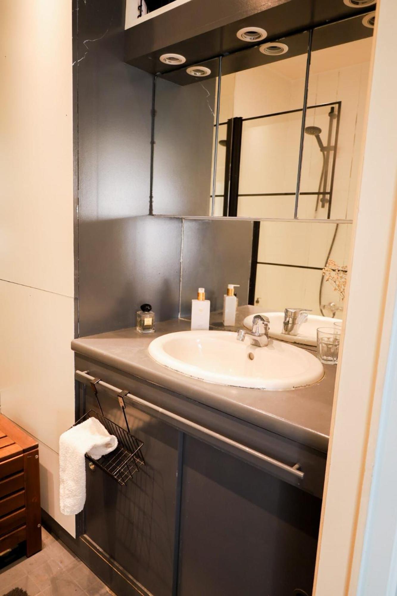 Furnished - Bright, Modern Apartment In Brussels, 15 Minutes Walk From The Atomium Esterno foto